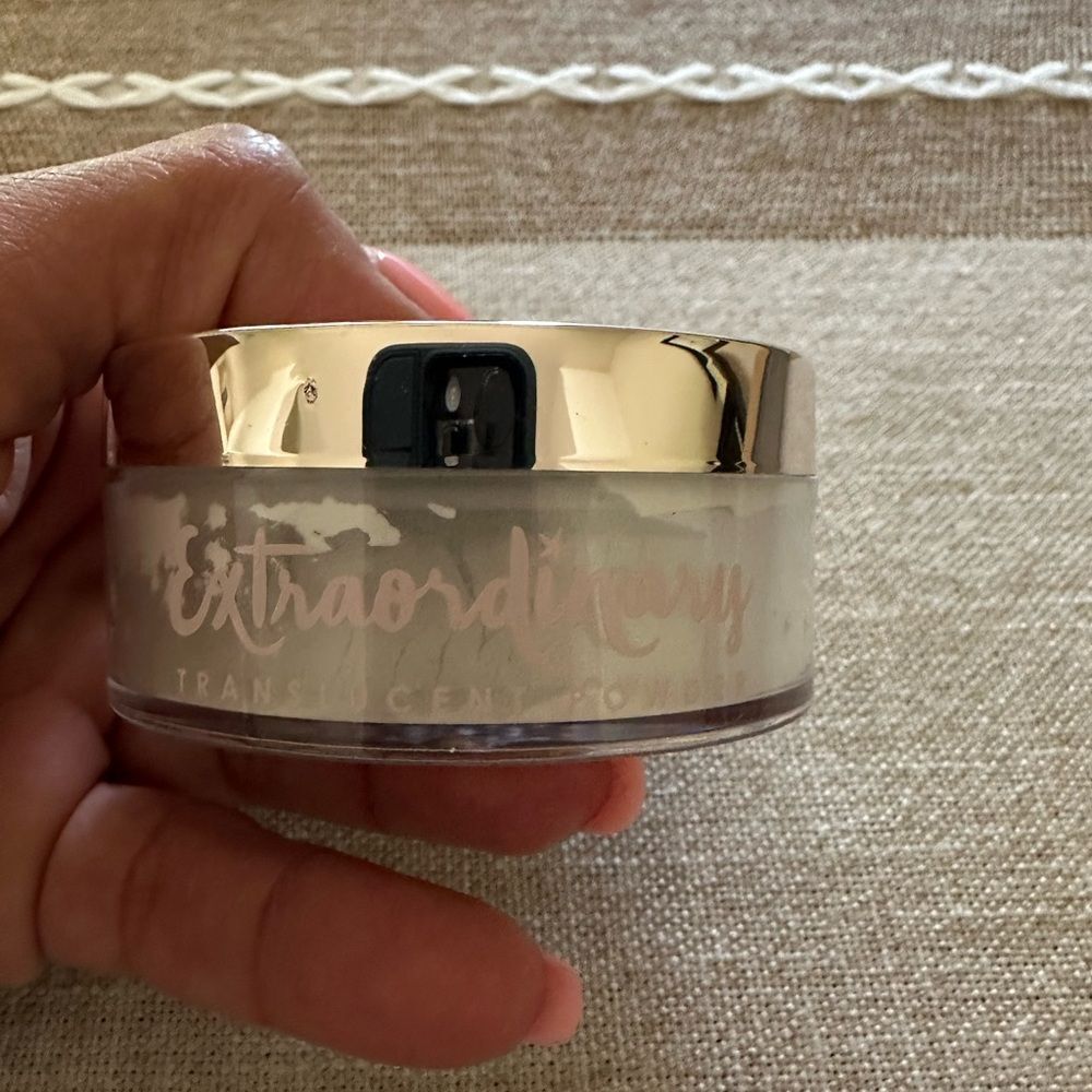 Extraordinary Translucent Powder
